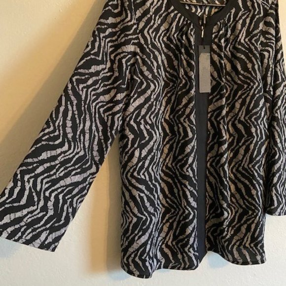 Donna Karan Black/Grey Animal Print Blouse - Picture 3 of 7